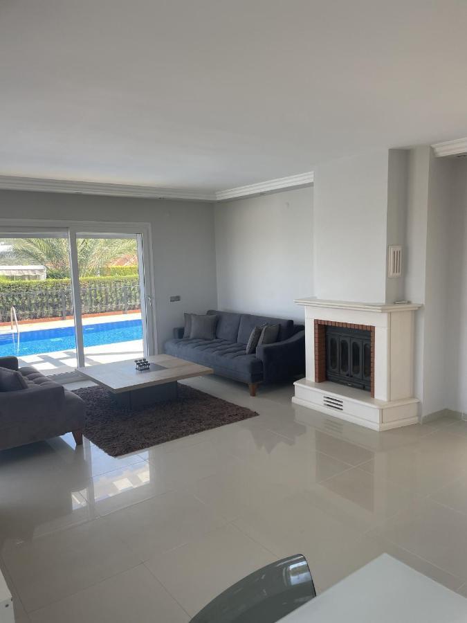 Luxury Villa With Amazing View, Çeşme Exterior photo