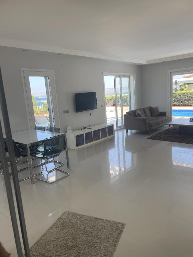 Luxury Villa With Amazing View, Çeşme Exterior photo